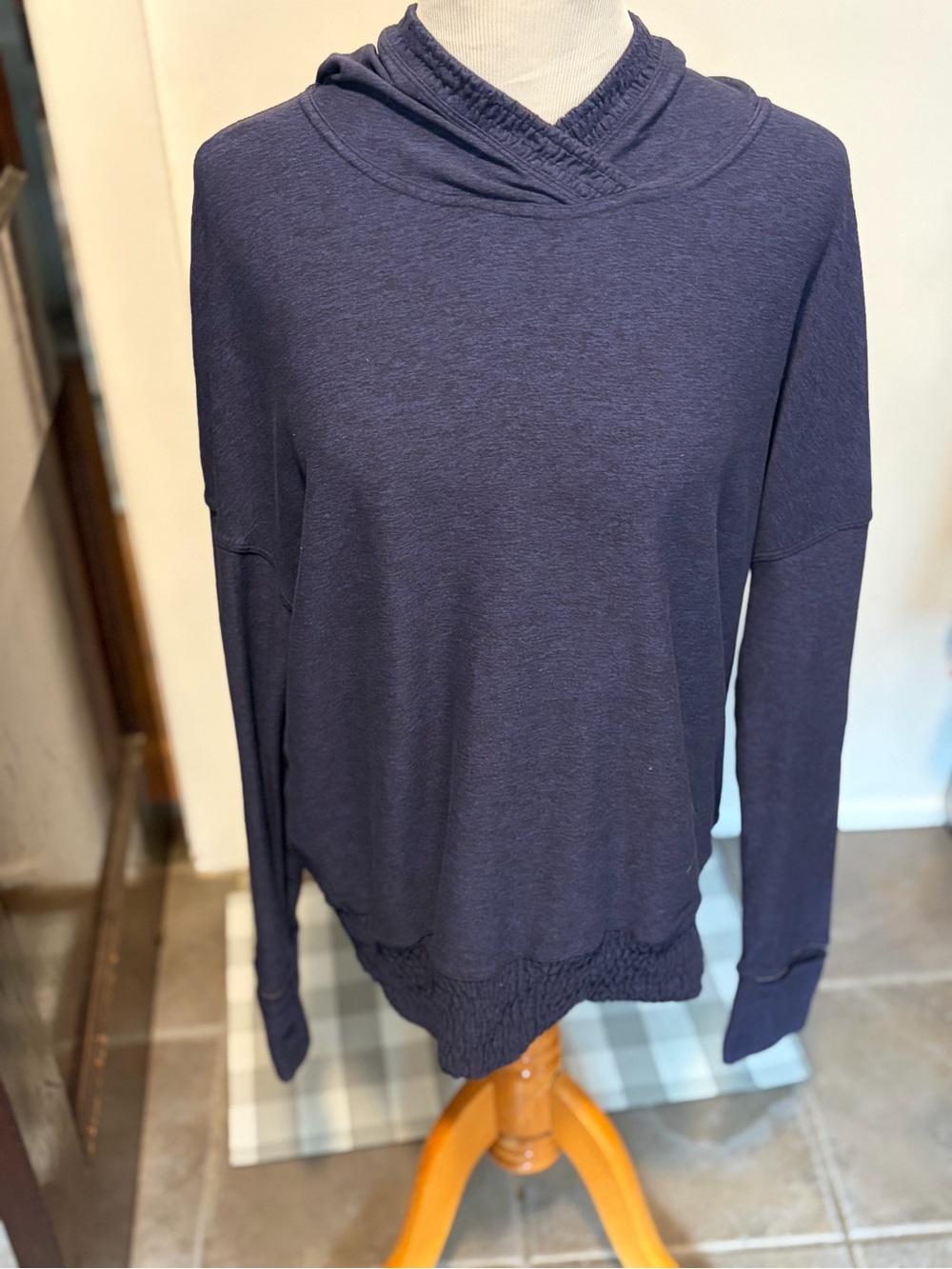 lululemon athletica Navy Hooded Lightweight Pullover